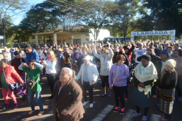 Foto - Caminhada em prol da saúde