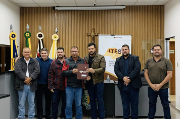 Foto - Iaras Segue Avançando - 32 famílias recebem títulos de propriedade