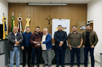 Foto - Iaras Segue Avançando - 32 famílias recebem títulos de propriedade