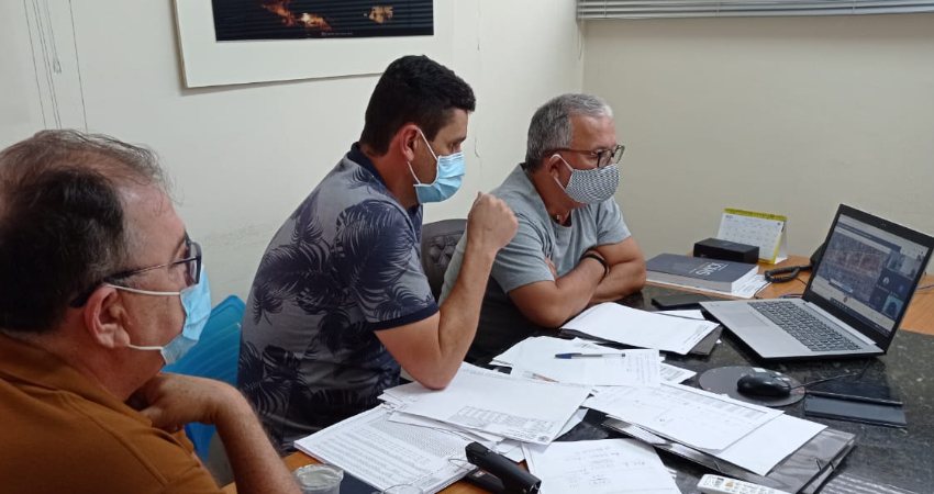PREFEITURA E  SECRETARIA DA UNIÃO DISCUTEM DOAÇÃO DE TERRENO DO ANTIGO AEROPORTO.
