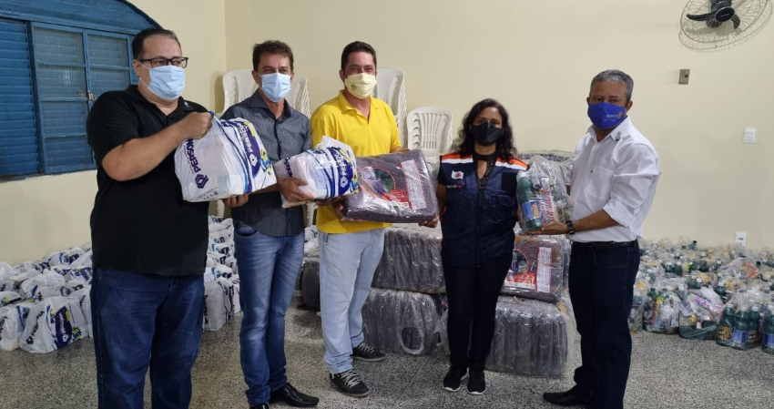 PREFEITURA DE PIRAPORA RECEBE DOAÇÃO DO ROTARY PARA ATINGIDOS PELAS CHUVAS